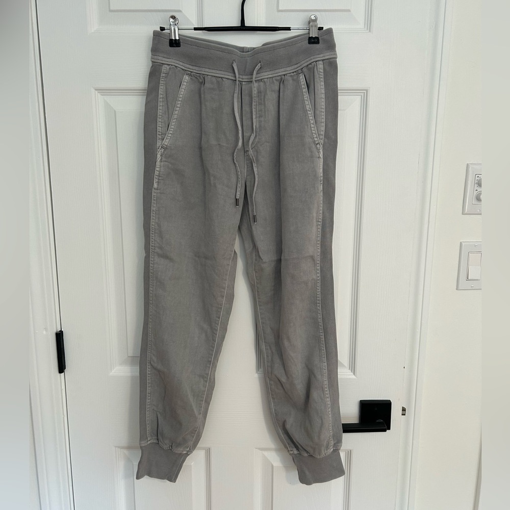 Gap Joggers